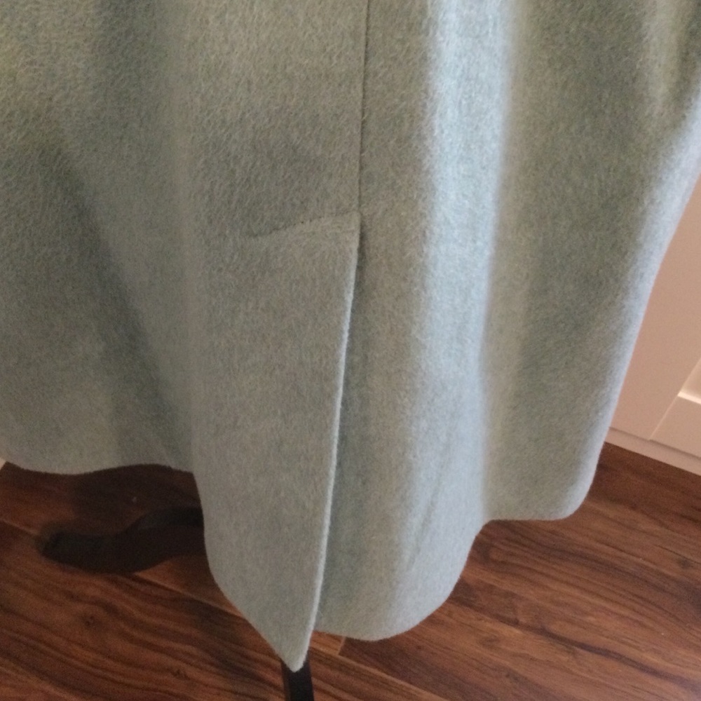 Coat - Picture 2 of 8